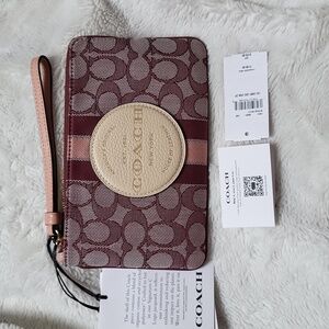 Coach Dempsey Large Signature Jacquard W Coach Patch Corner Wristlet, New W Tags